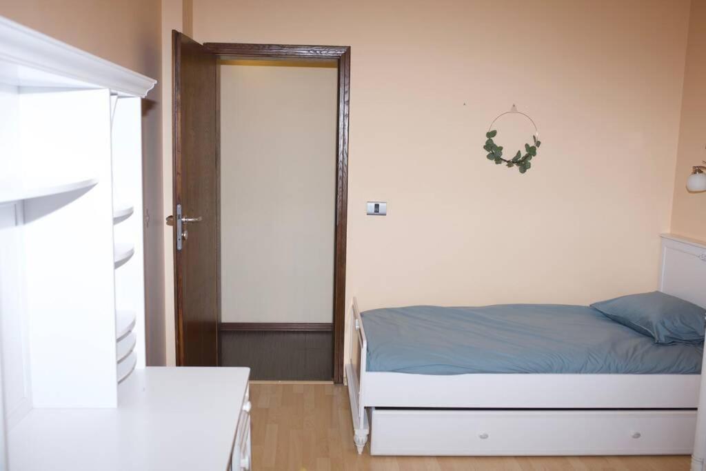 Sea View Apartment Next To Sea Garden And Beach Varna Exterior foto